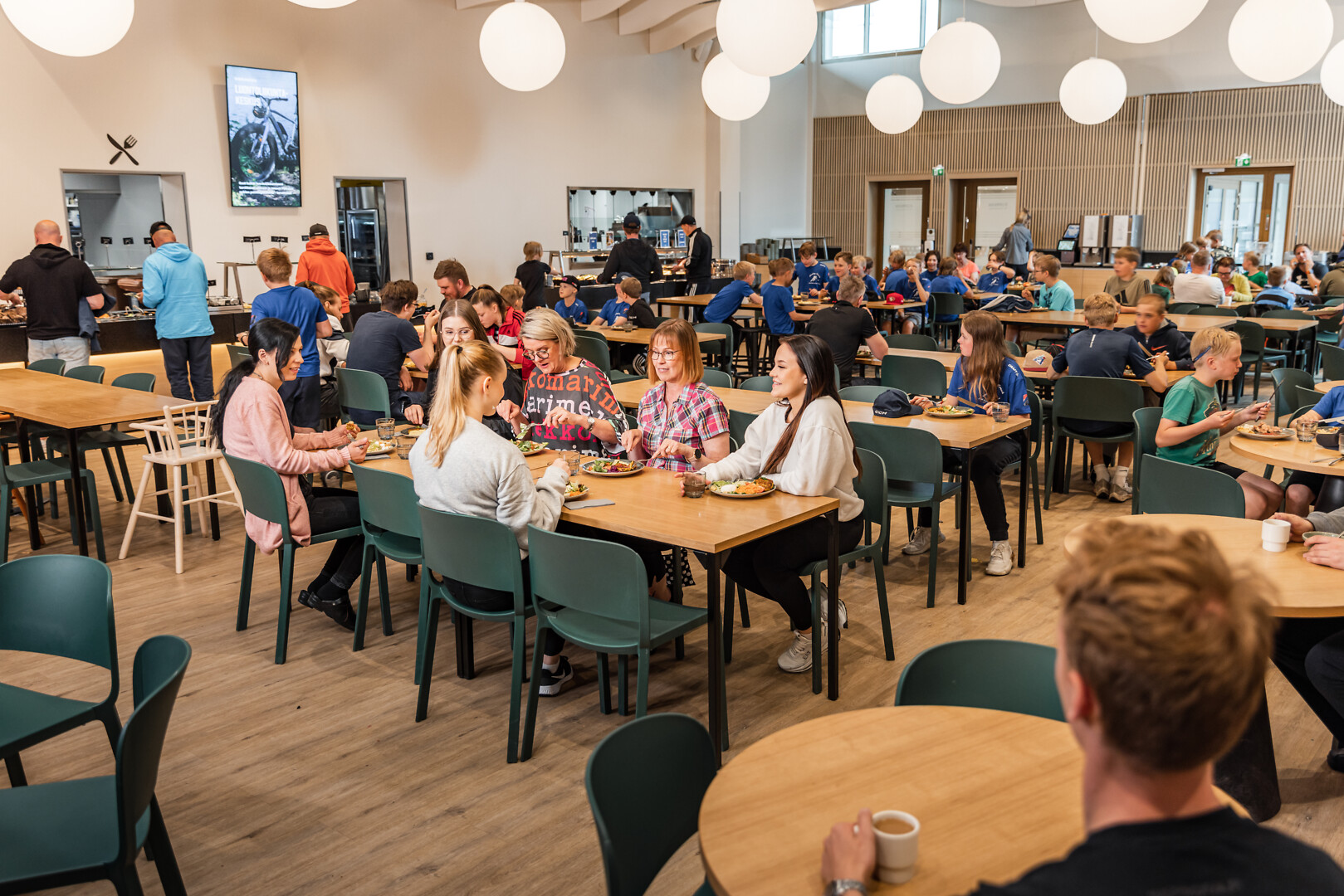 Su-malaisten täysihoitopaketti alkuviikkoon